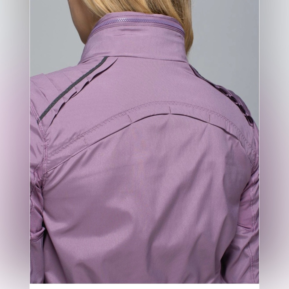Lululemon Spring Forward Jacket - Picture 9 of 16